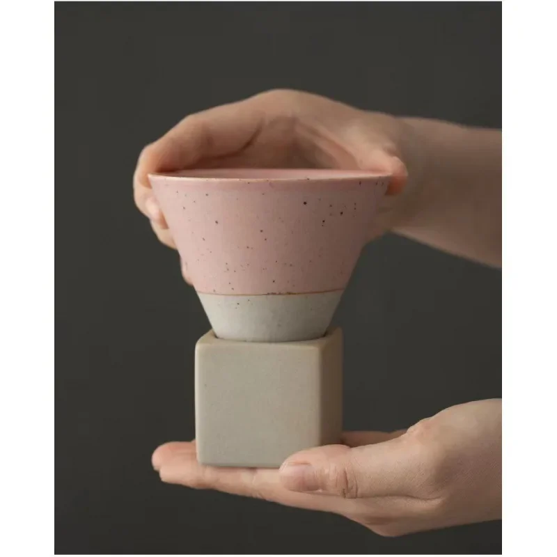 

Керамическая чашка для дома