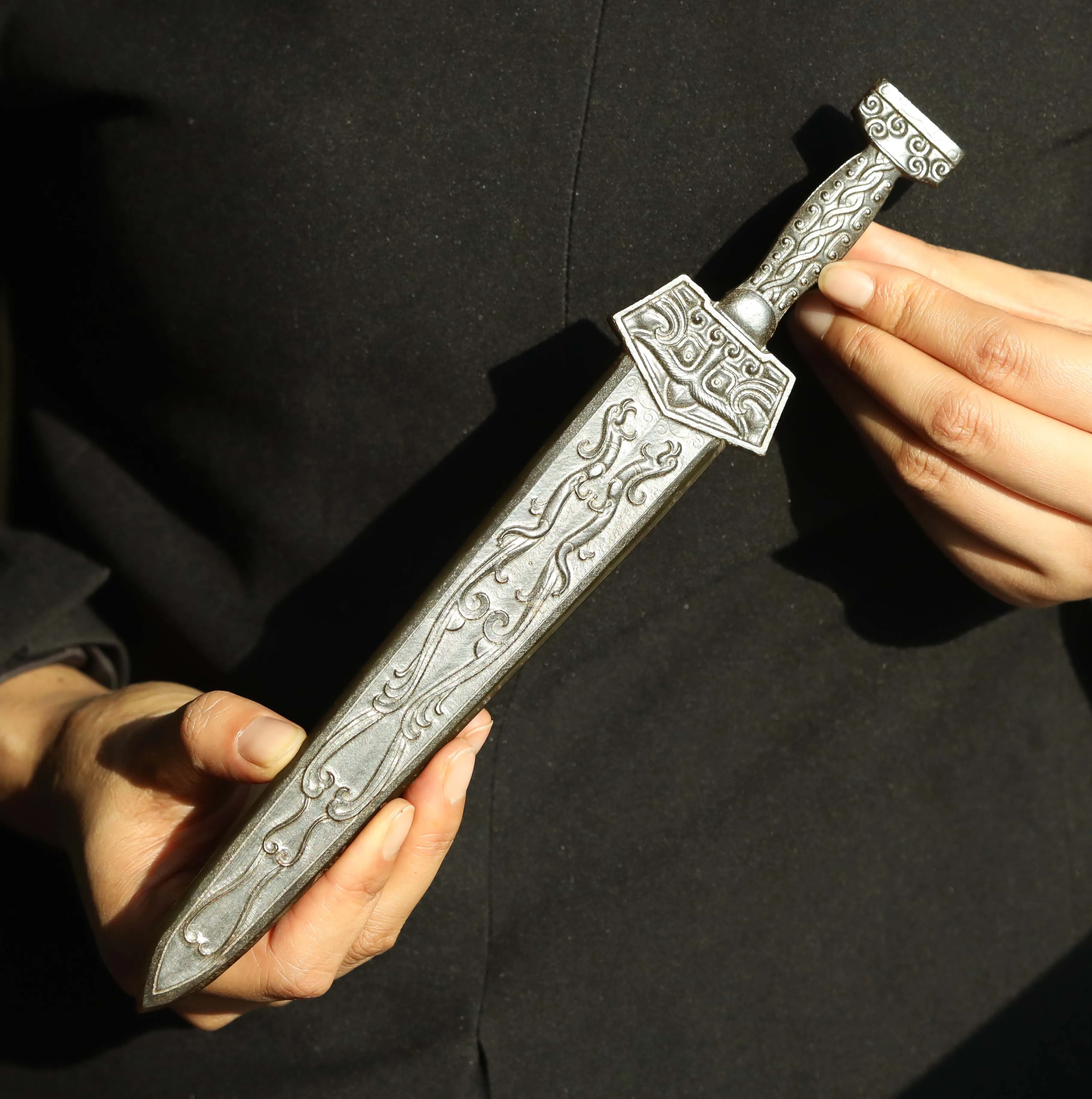 

Old China Natural hetian Jade Hand Carved statue dragon axe sword #44