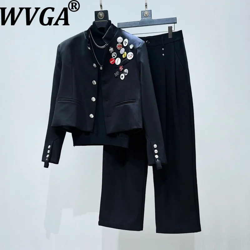 Фото WVGA Мужская новая весенняя корейская версия значка модный дизайн короткая куртка нишевые шикарные повседневные прямые брюки комплект из двух предметов Ins W18256 №1