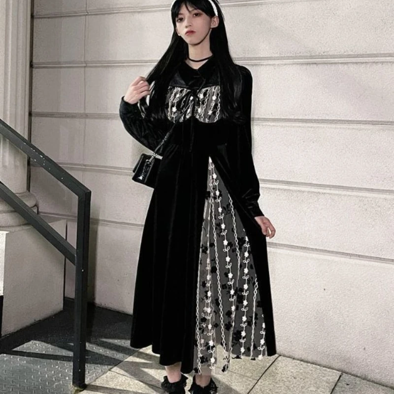 Купи Velvet One Piece Dress Korean Fashion Black Lace Midi Dress Evening Party Long Sleeve Vintage Elegant Dress Women 2022 Winter за 525 рублей в магазине AliExpress