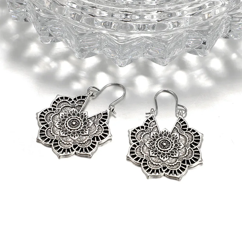 

Vintage Silver Color Flower Shaped Drop Earrings Indian Jewelry Boho Ethnic Geometric Hollow Carved Boucle Oreille Femme Gift