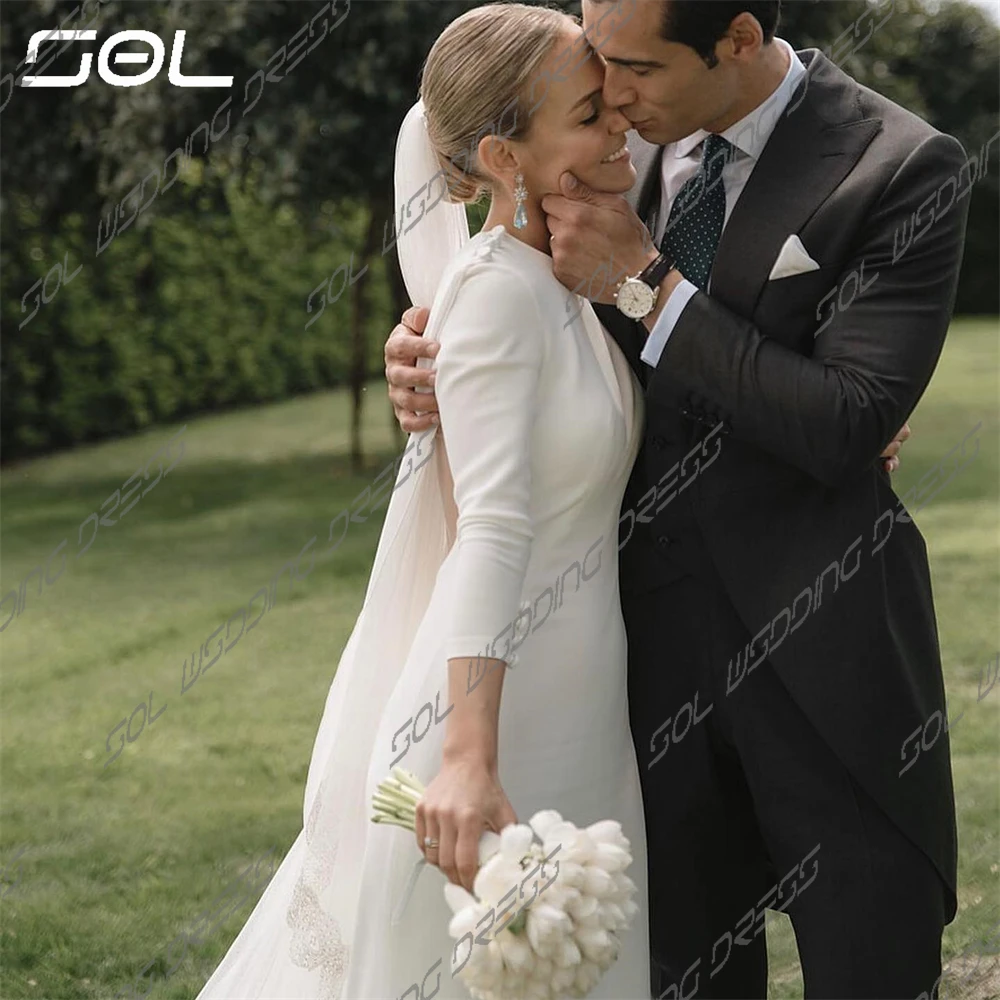 Рисунок 3 - Женское атласное свадебное платье SOL