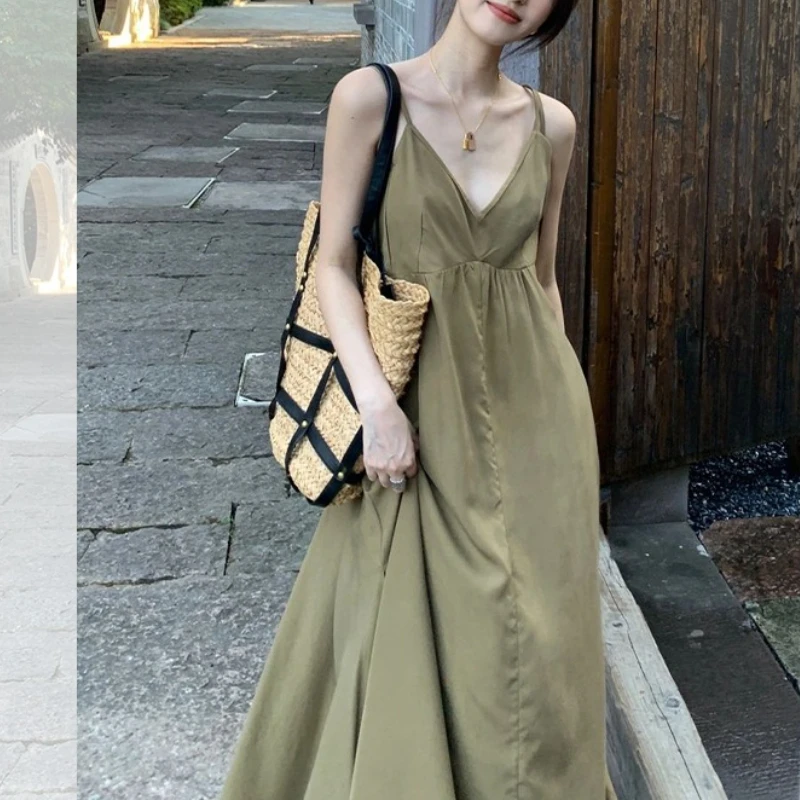 

French Temperament Green Suspender Dress for Women 2023 Summer Senior Sense Niche Design Small Gentle Wind Long Skirt Sexy Dress