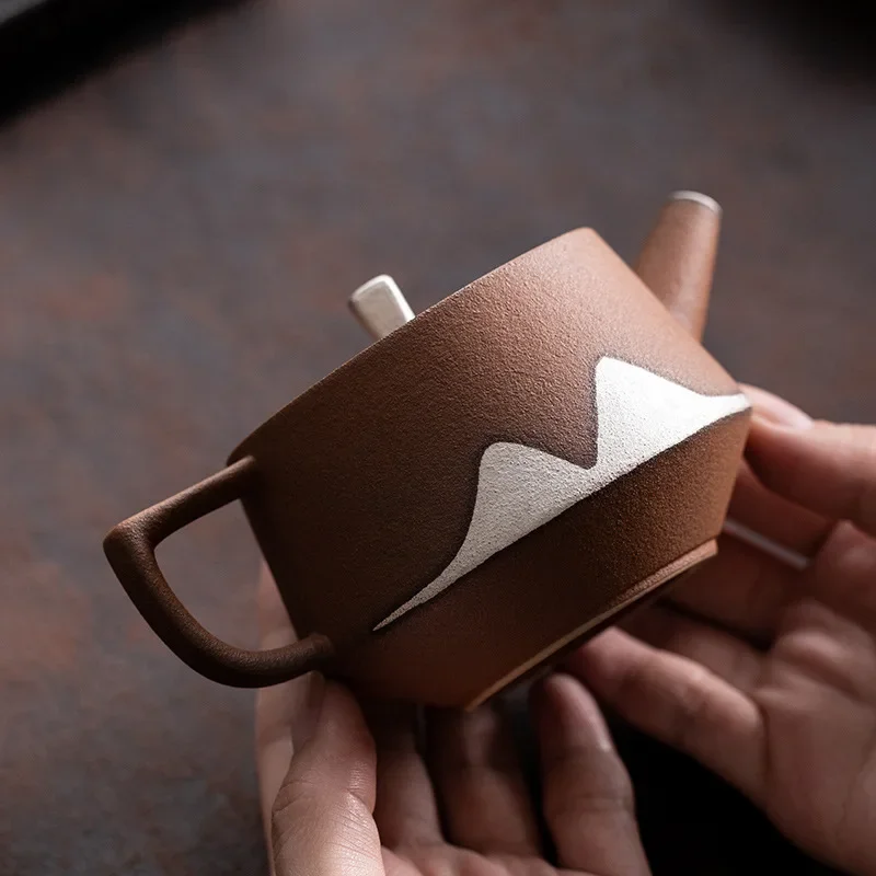 

Ceramic Teapot Japanese Style Coarse Pottery Teapot with Filter Clay Pot Kung Fu Teaware Single Pot Tea Kettle Tea Infuser
