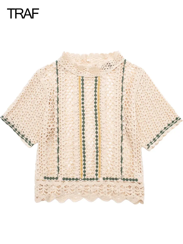 

Женский вязаный свитер с коротким рукавом и круглым вырезом