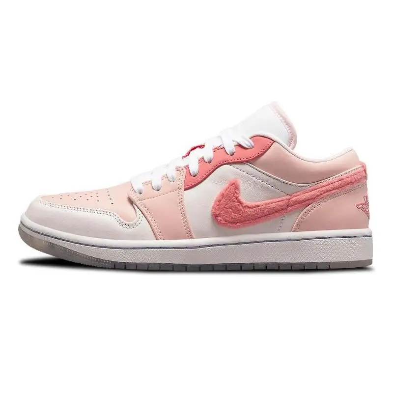 Розовые женские кроссовки Nike Jordan 1 Low SE Mighty Swooshers DM5443-666