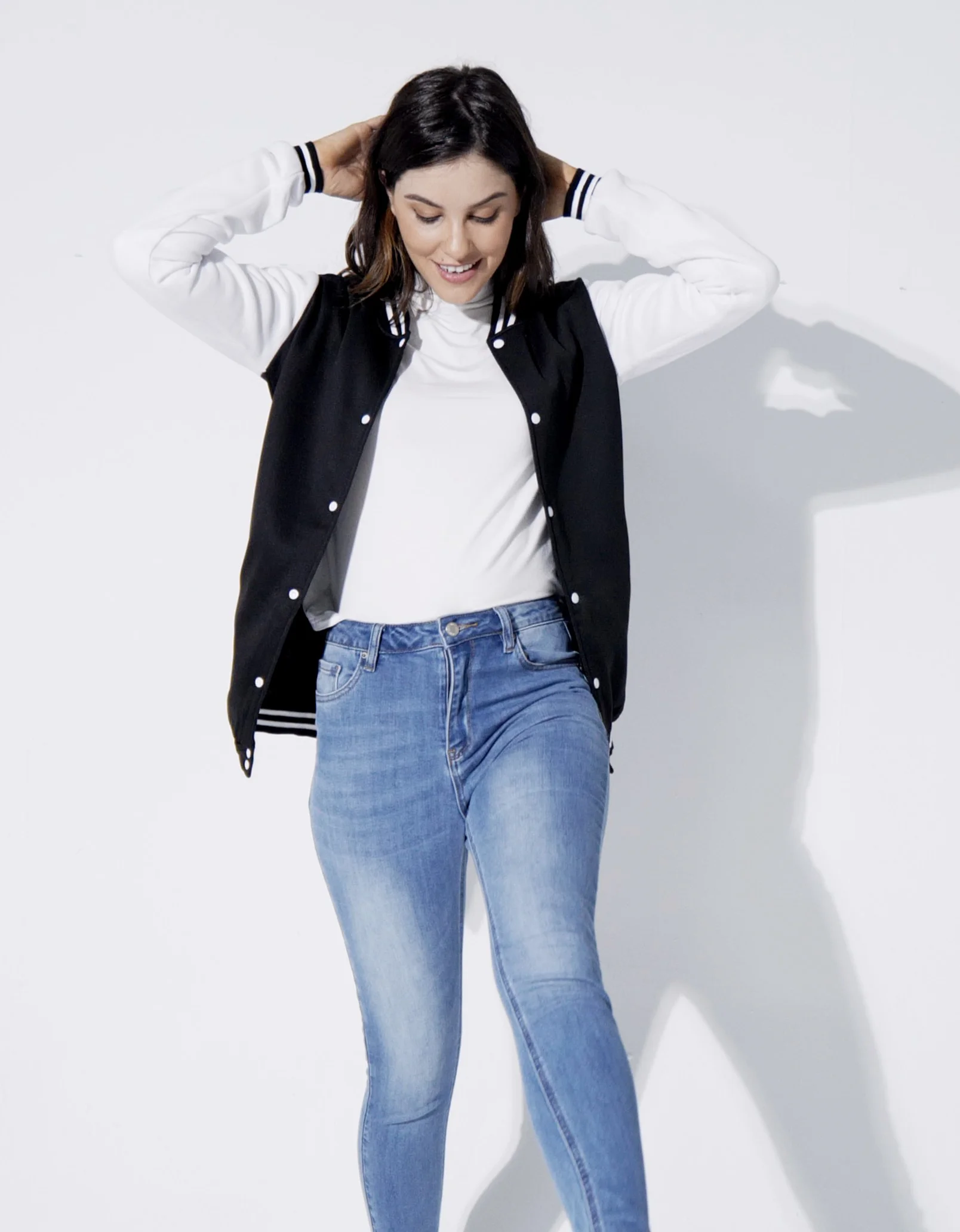 

Бейсбольная спортивная куртка, пальто, женский модный кардиган для девочек, однотонная Повседневная Уличная одежда с круглым вырезом, спор...