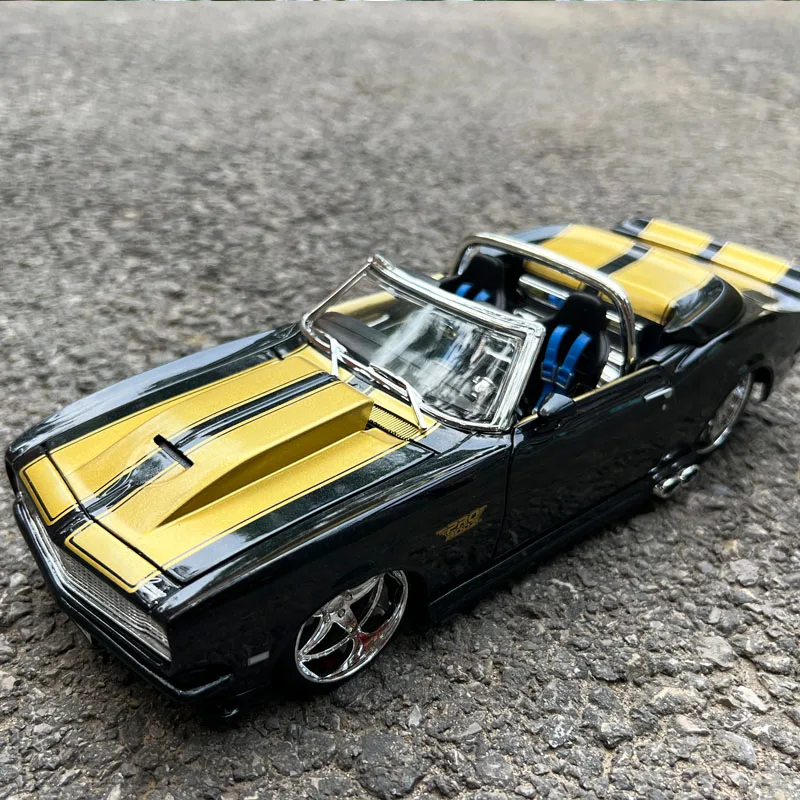 Фото Оригинальная модель 1:18, GM Chevrolet 1968 Camaro, модель автомобиля из сплава для дисплея, подарков и коллекций №2