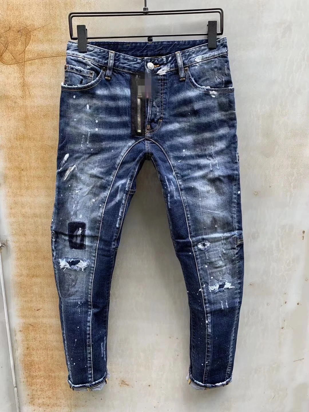 

New D2 Men's/Women Fashion Self-Cultivation Ripped Patch, Broken Ink Stitching, Old Dirty, Small Feet Jeans 801-1