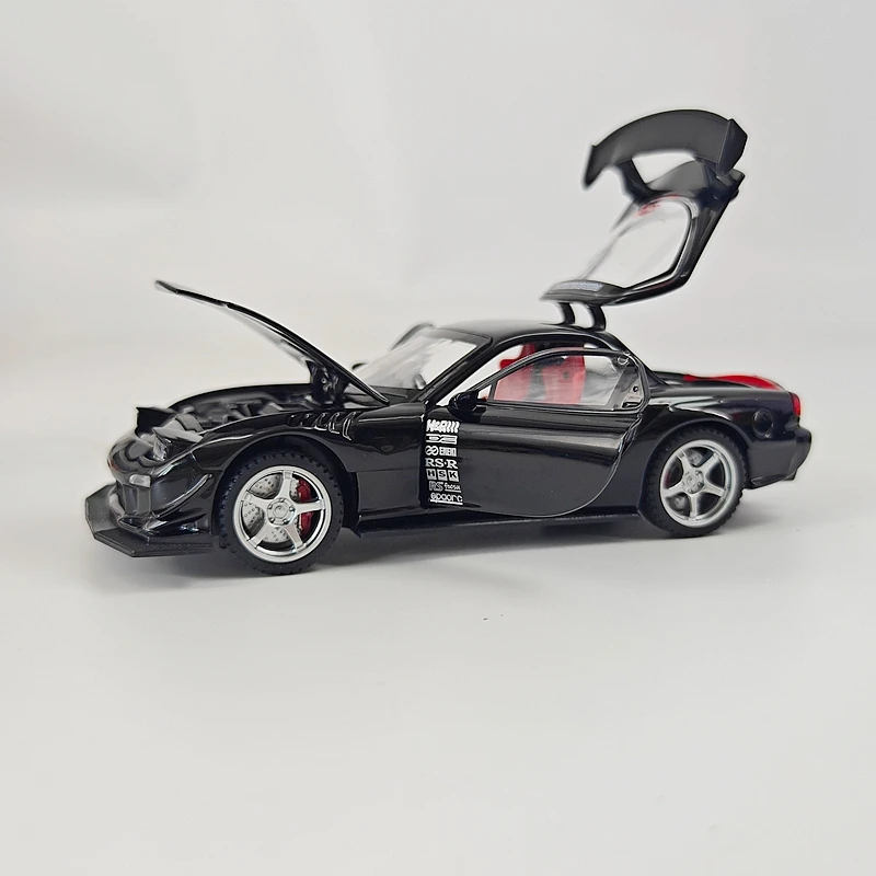 Модель автомобиля Mazda RX-7 FD из сплава, масштаб 1:32, с открывающимися дверями, капотом и багажником, со звуковыми и световыми эффектами, в комплекте с подарками. (art.: 3920db0edbfc8) - 3920db0edbfc8
