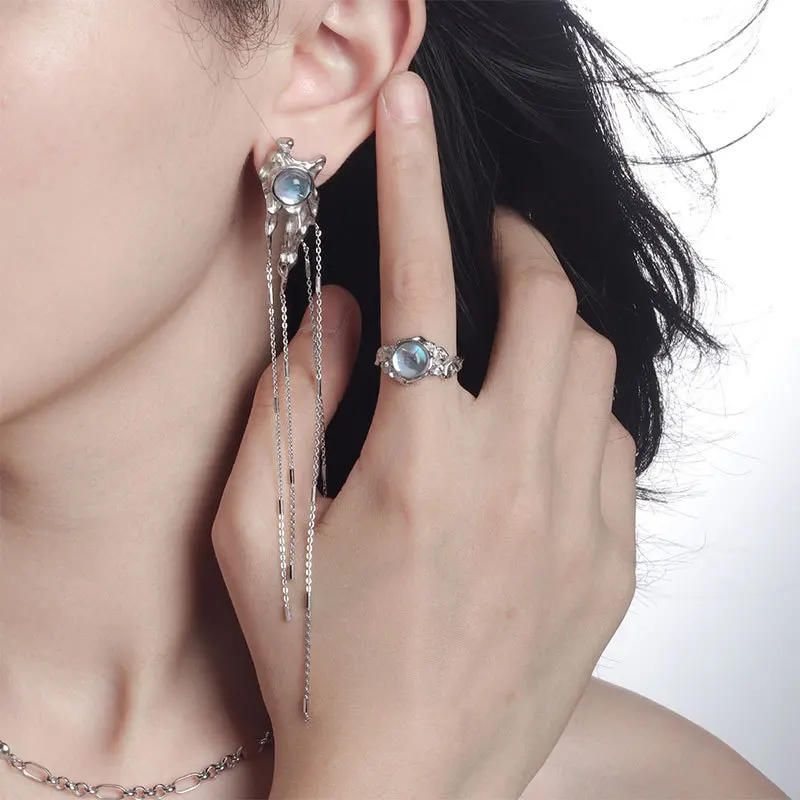 

Korean Gothic Moonstone Star Drop Earrings Irregular Tassel Chain Stud Earrings Opal Stone Aesthetics Egirl Earrings Jewelry