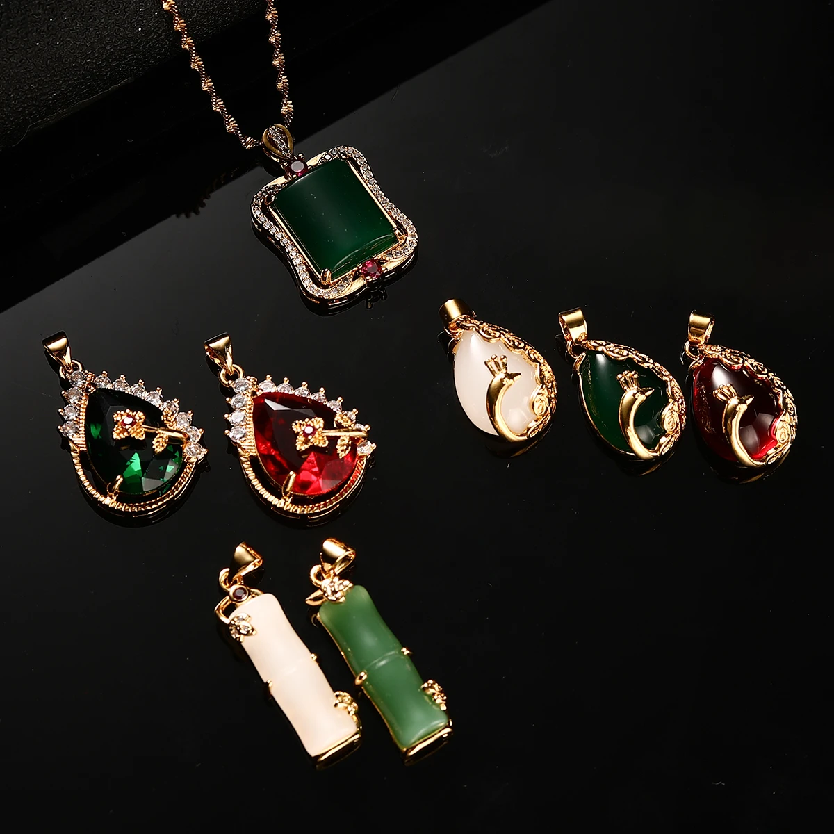 

Bamboo Peacock Flower Green White Red Natural Stone Pendant Necklaces For Women Girls Chinese Cultural Wedding Jewelry