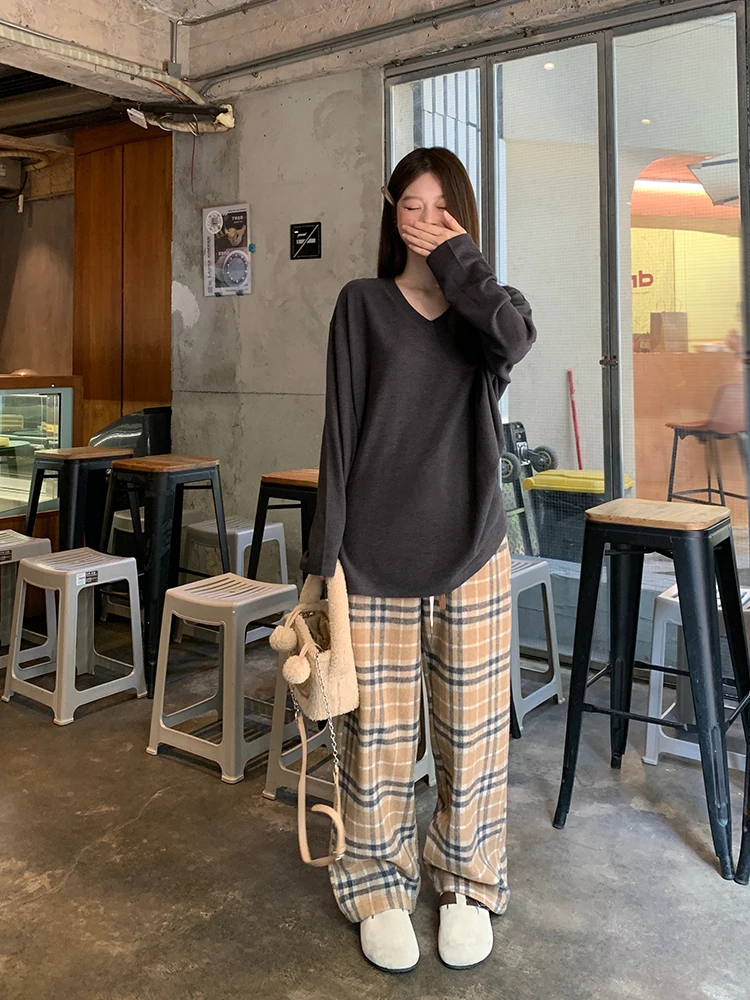 Song Zhengen Black V-neck Loose Dralon Base Shirt Women Fleece-lined Thickened Inner wear Long sleeves Casual round Nec...