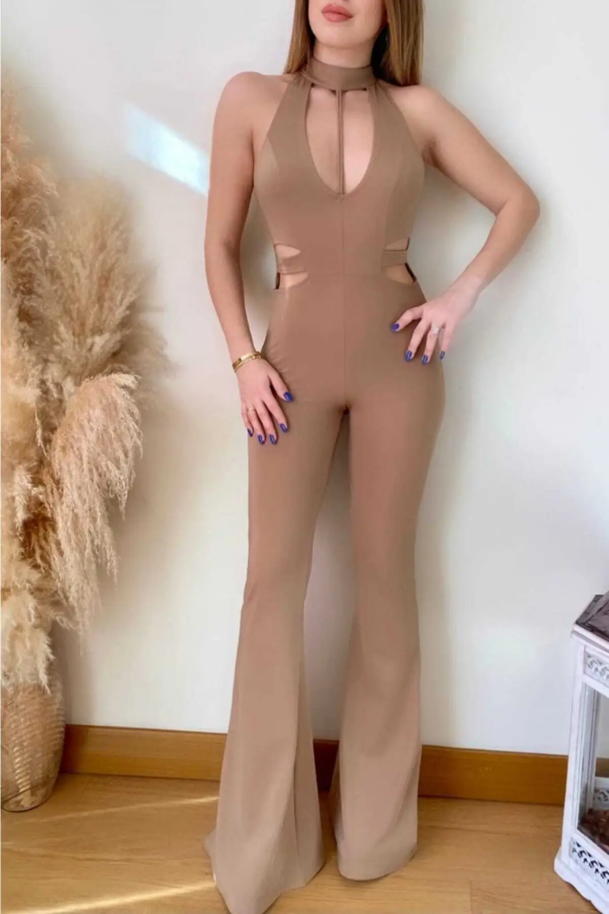 

Women's Overalls Beige Bell-Length Waist And Bust Jumpsuit Jumpsuit Hot Casual Fashion Sleeveless Baggy Trousers