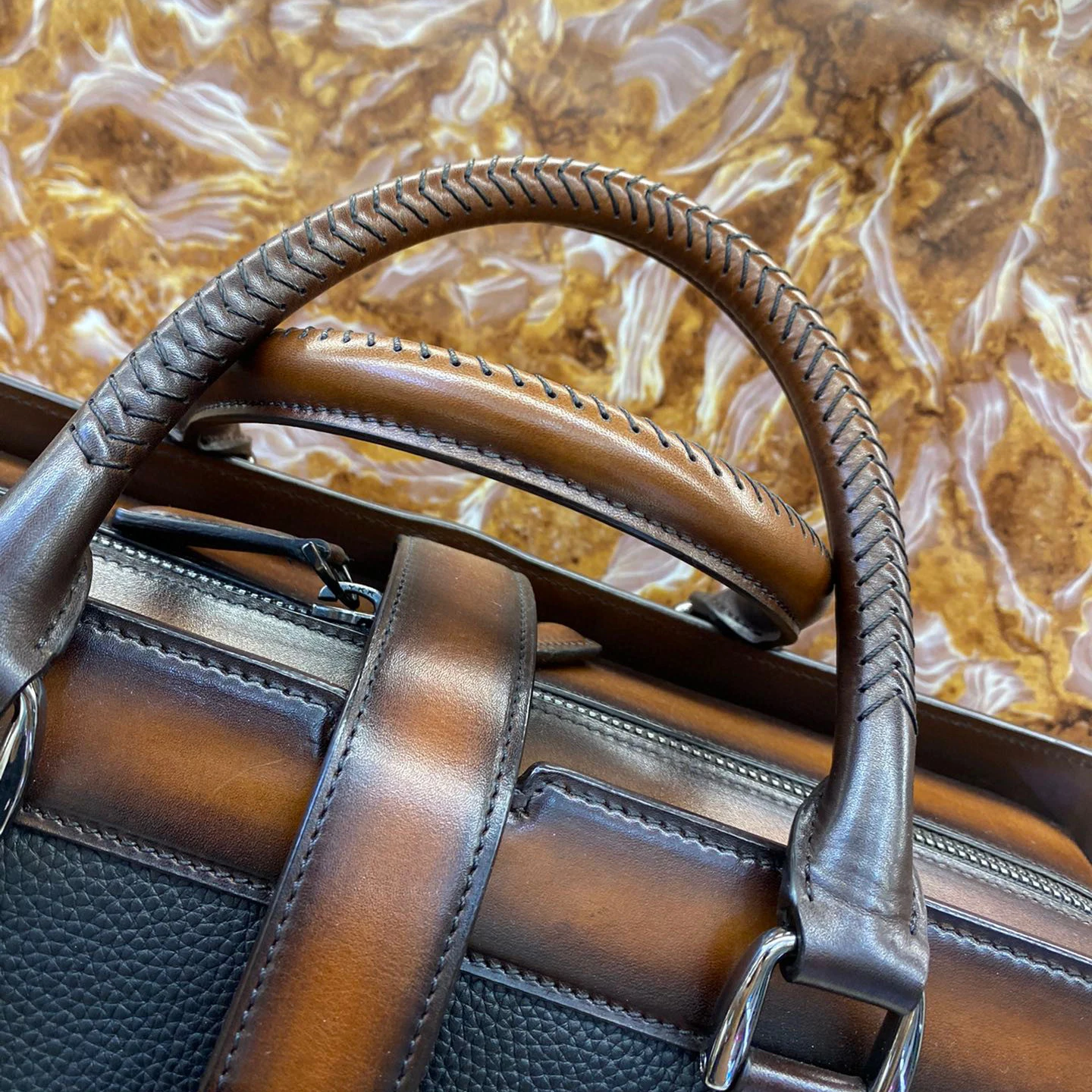 Портфель мужской из воловьей кожи на застежке 41 х28х16 см