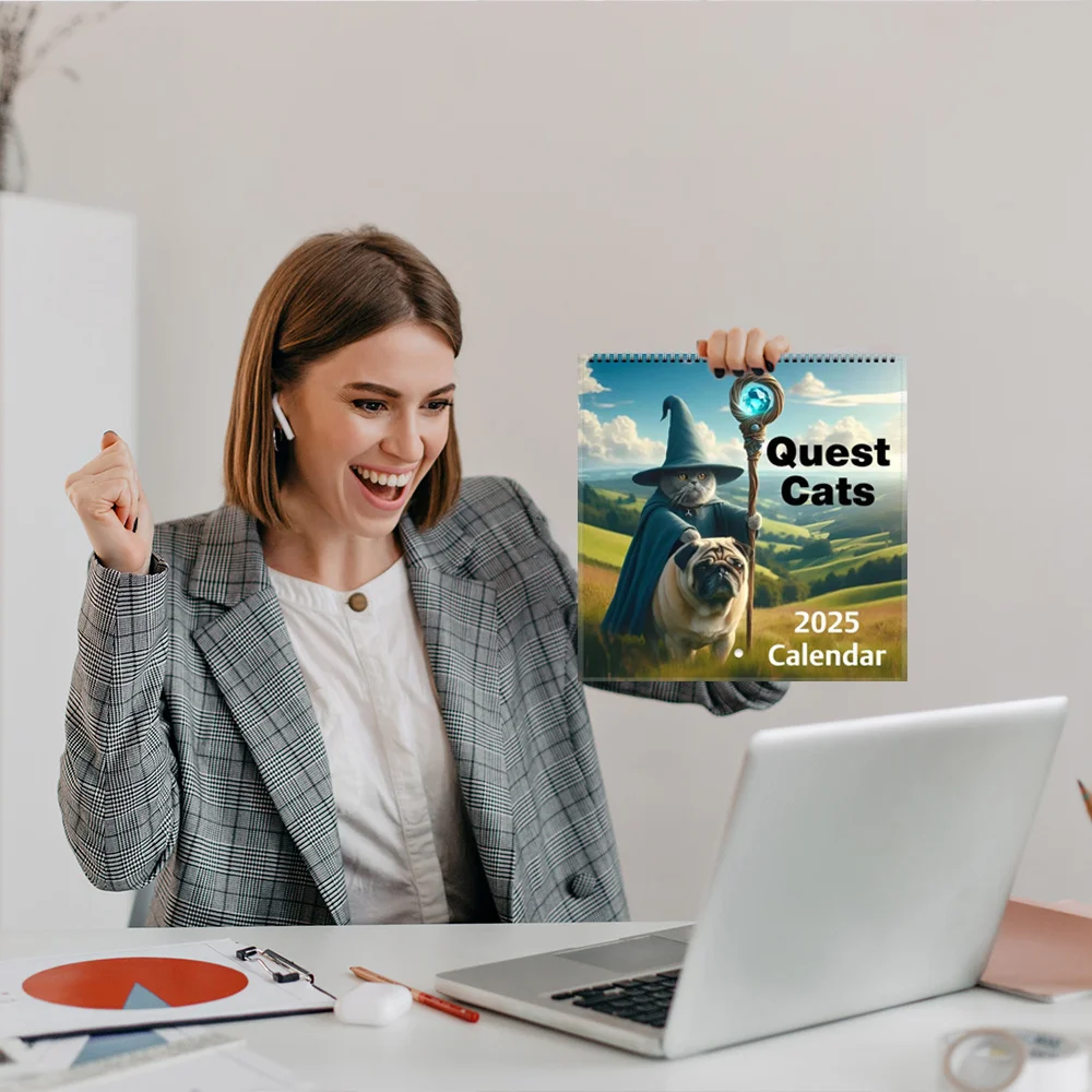 Странный средневековый календарь с изображением кошек настенный 2025 год