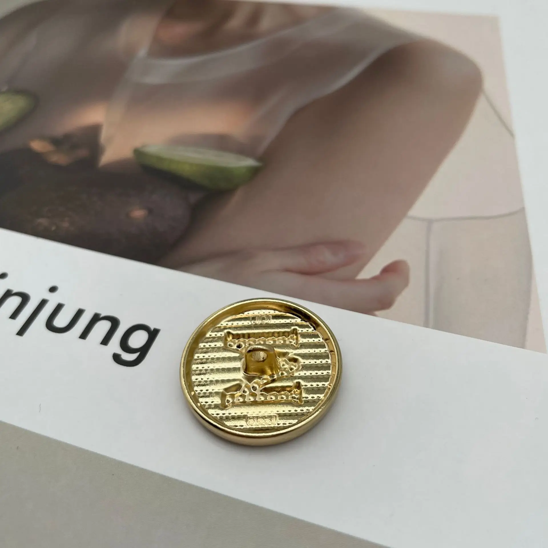 6 шт. Модные Дизайнерские пуговицы для одежды