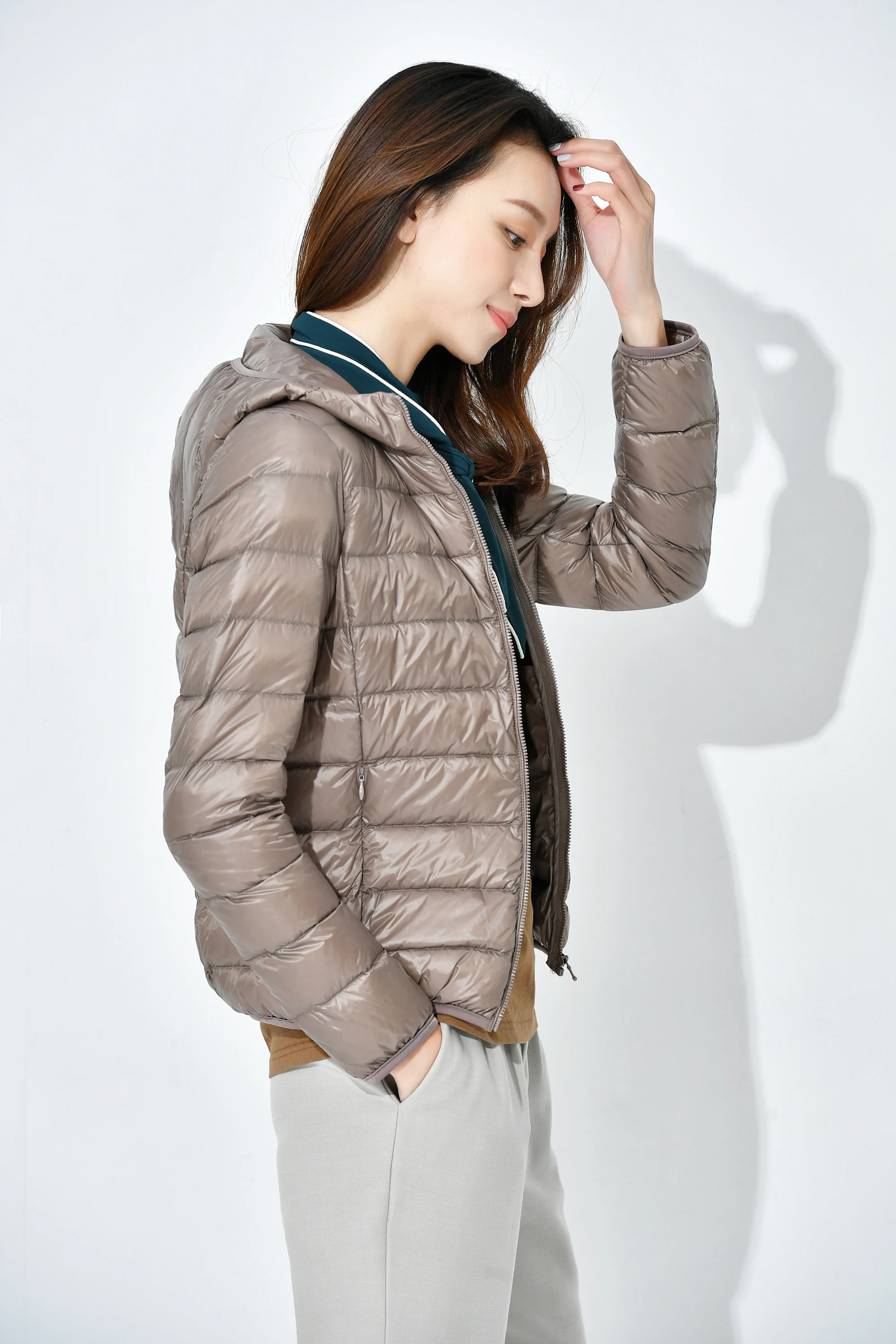 Женский пуховик зима 2024 новая модная повседневная верхняя одежда на гагачьем