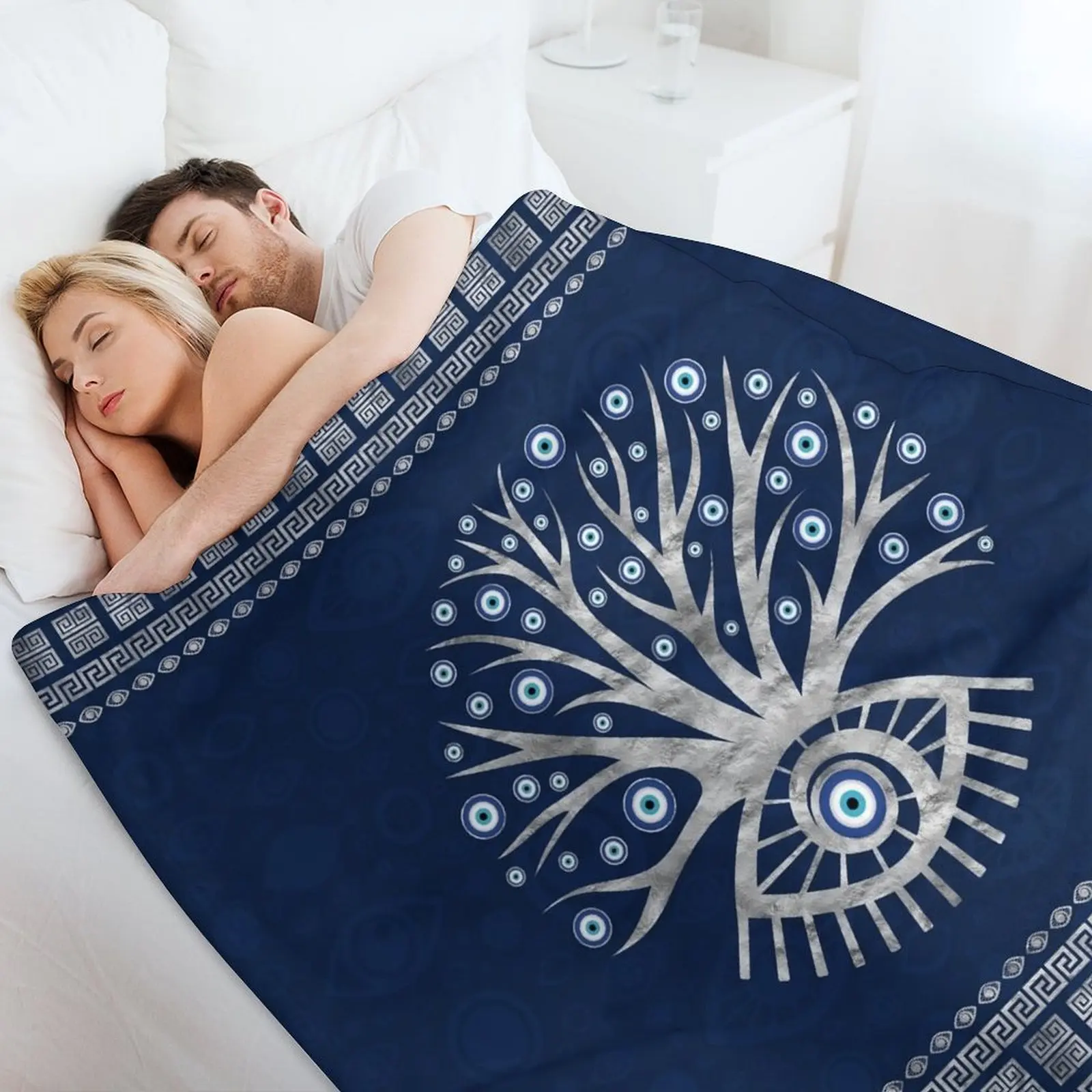 Плед с греческими глазами матаки-матиазма серебристое и синее одеяло одеяла для