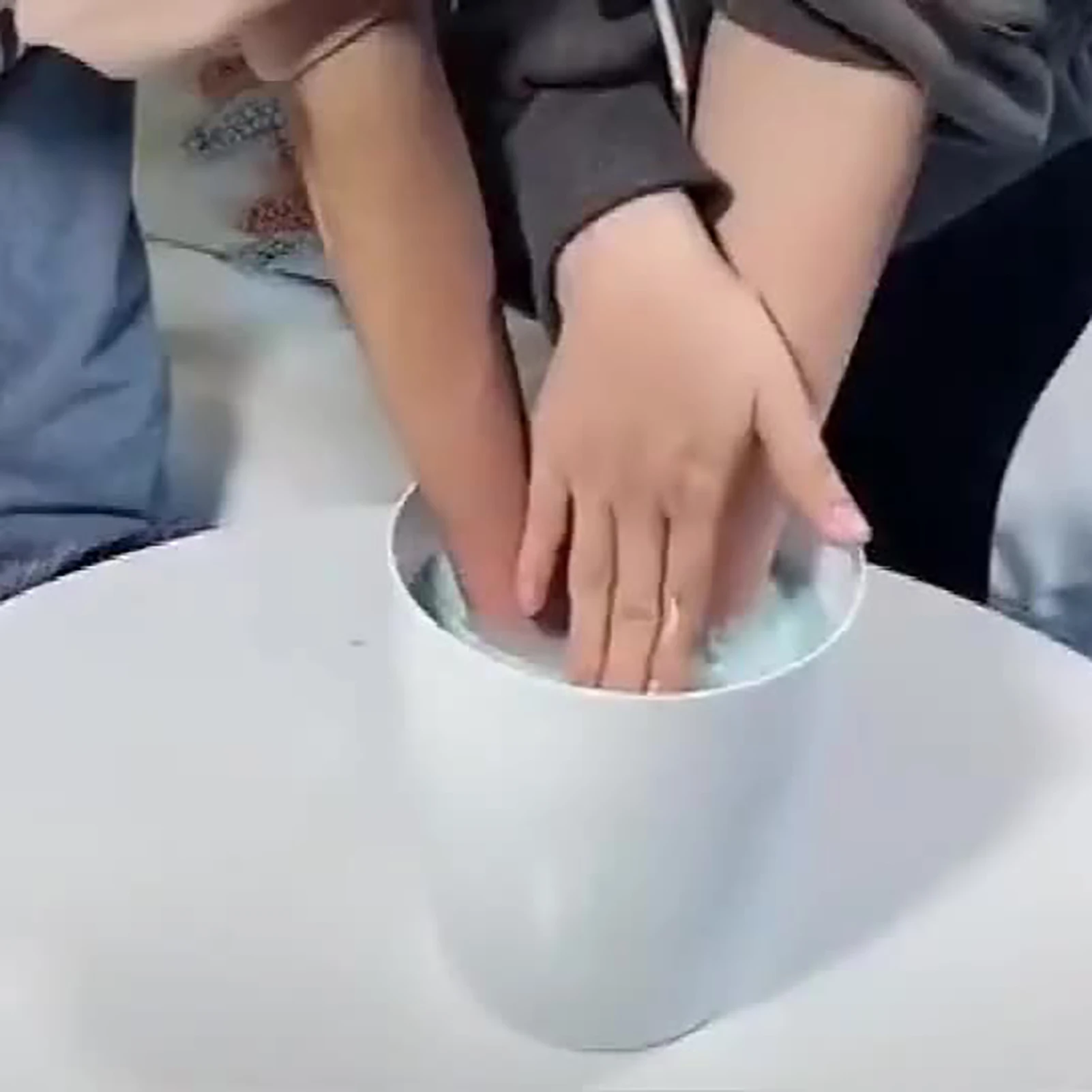 

DIY Keepsake Hand Casting Plaster Sculptures Modeling 3D Handmade Infant Handprint Footprints Model Making Couple Hand Model
