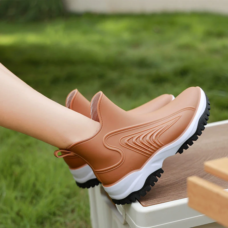 Fashion Women's Rain Boots Luxury Brand Insulated Rubber Shoes for Women Rainboots 2023 Platform Waterproof Glaoshes