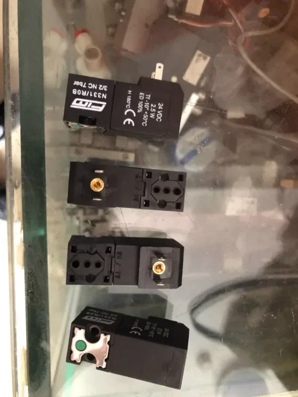 Электромагнитный клапан FIM PNEUMAX N331/R0B N331/0B 3/2NC 7 бар 24VDC2.3W 2 5 W