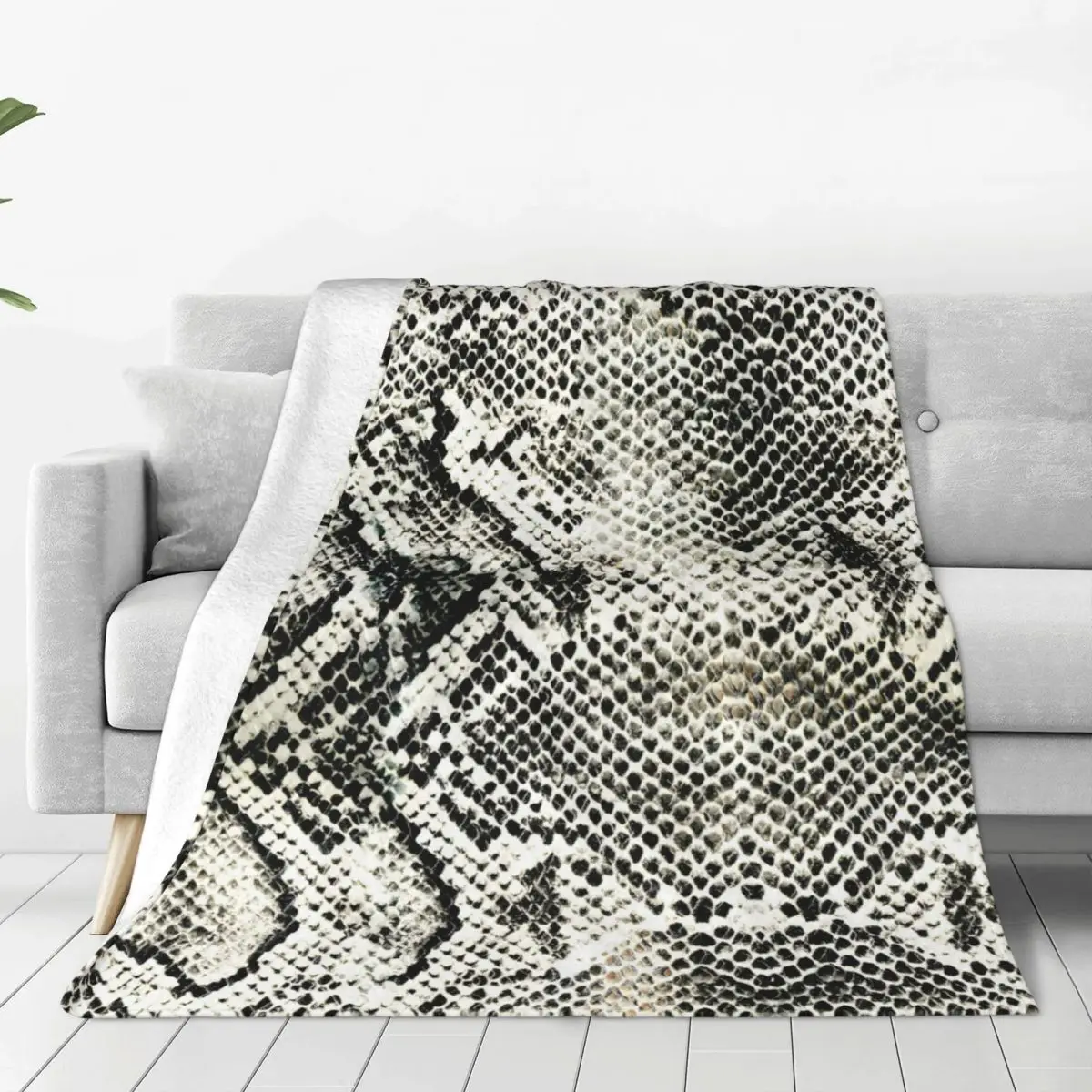 

White Snakeskin Flannel Blanket Animal Print Soft Durable Throw Blanket for Couch Chair Travel Office Bedspread Sofa Bed Cover