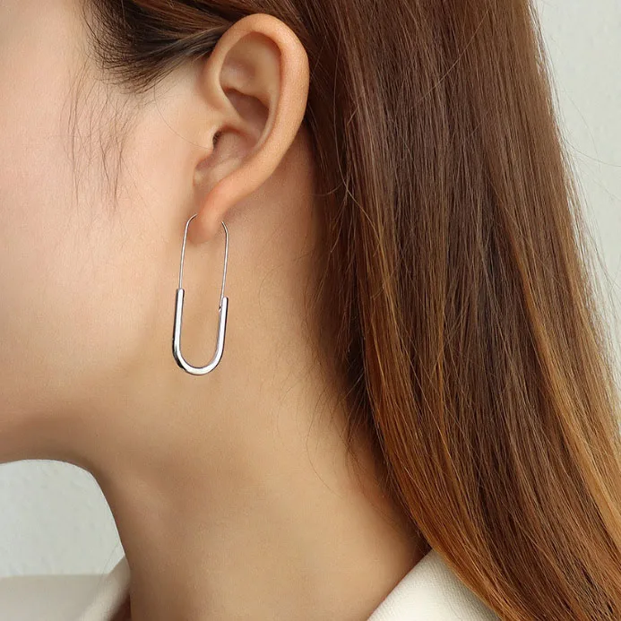 

Simple Elegant Paper Clip Hook Pierced Gold Stud Earrings For Women New Trending Fashion Charms Ear Jewelry 2022