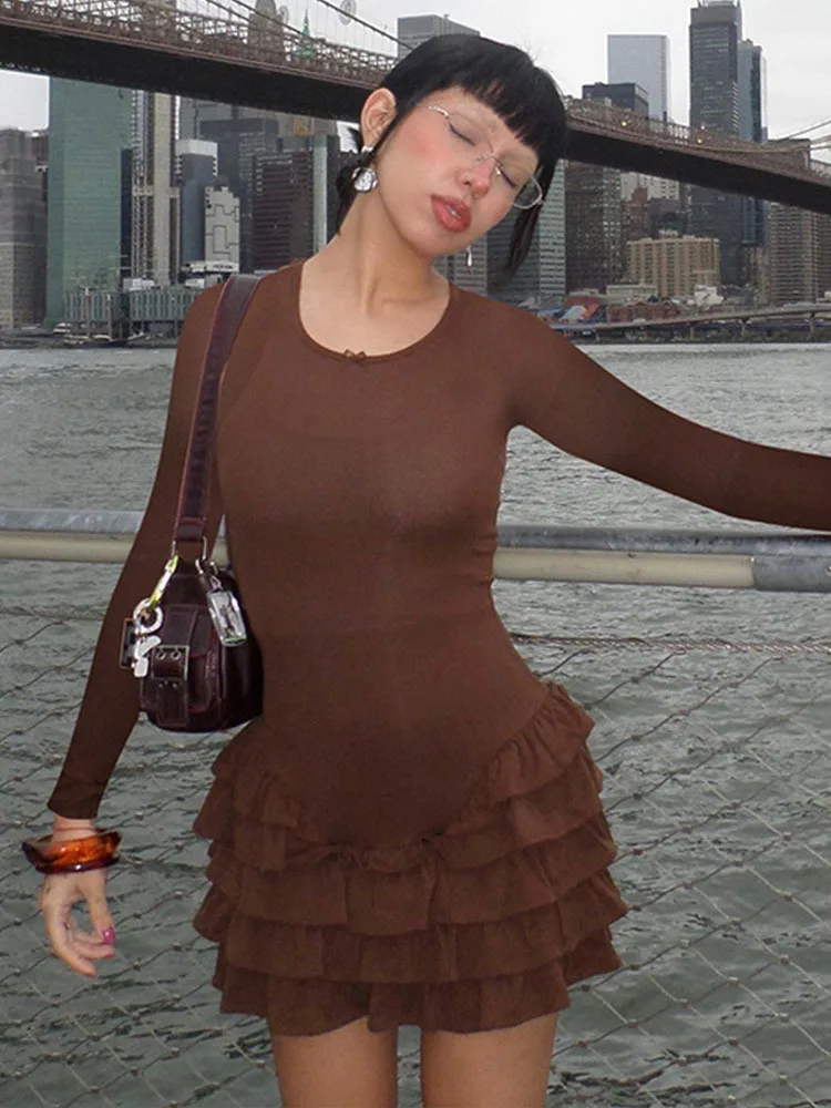 Мини-платье с галстуком-бабочкой в стиле пэчворк и рюшами женское однотонное