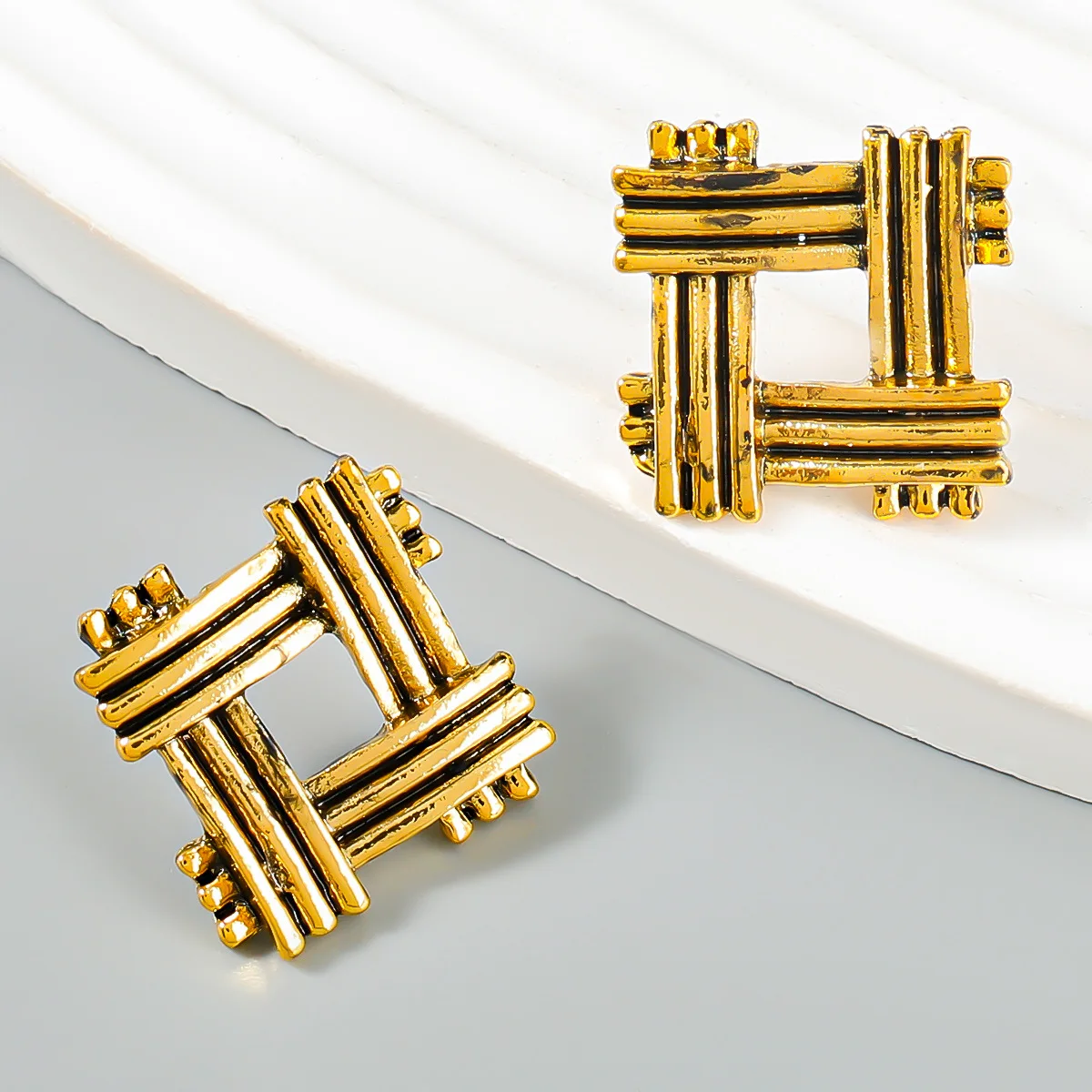 

2023 новые модные огромные креативные супер-блестящие серьги, женские индивидуальные серьги вечерние Gift