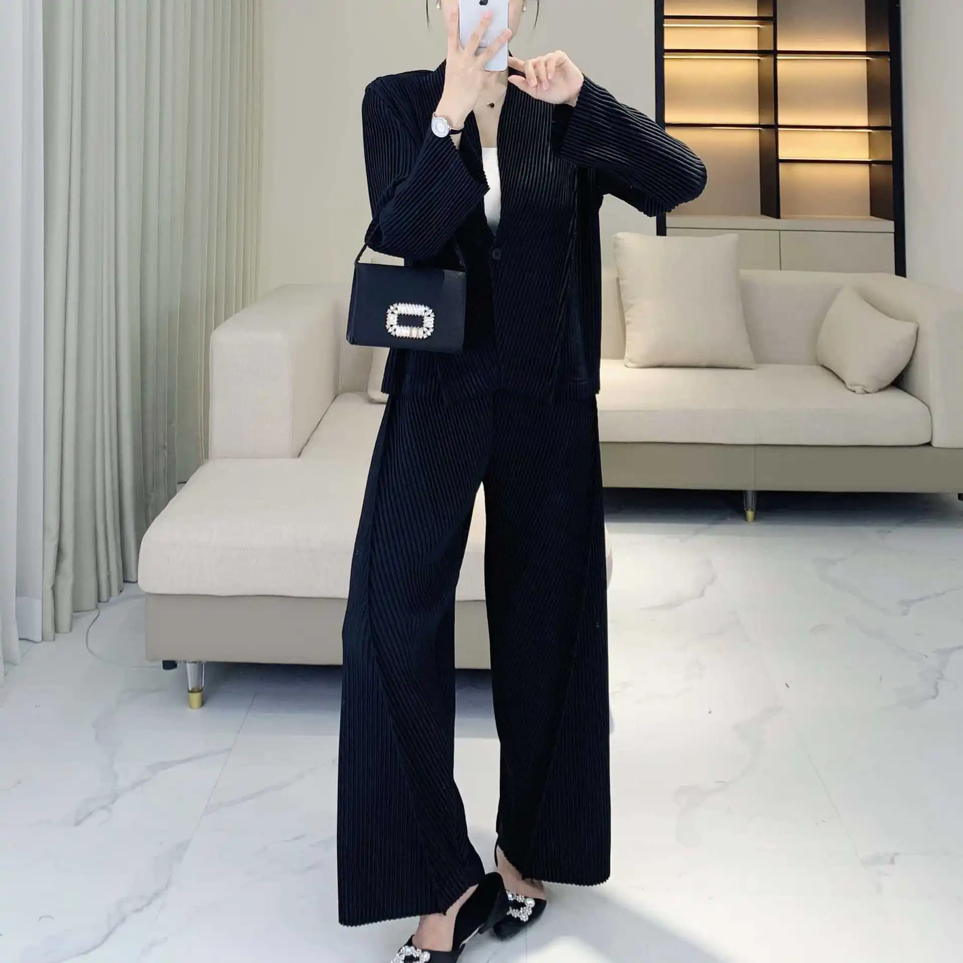 Плиссированный брючный костюм осенний новый однотонный зауженный пиджак для