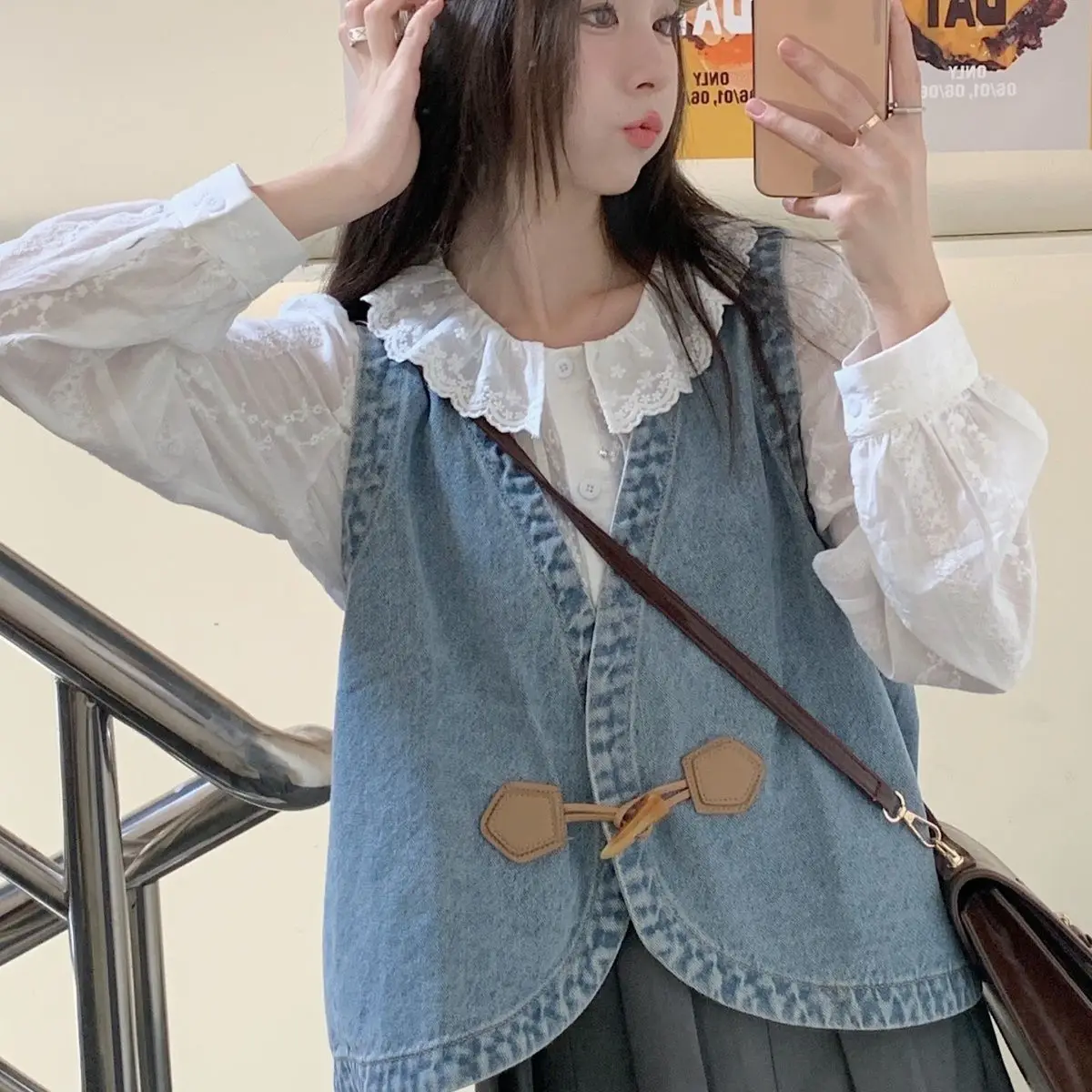 

Spring Autumn Women's Horn Button Denim Vest Outdoor Waistcoat