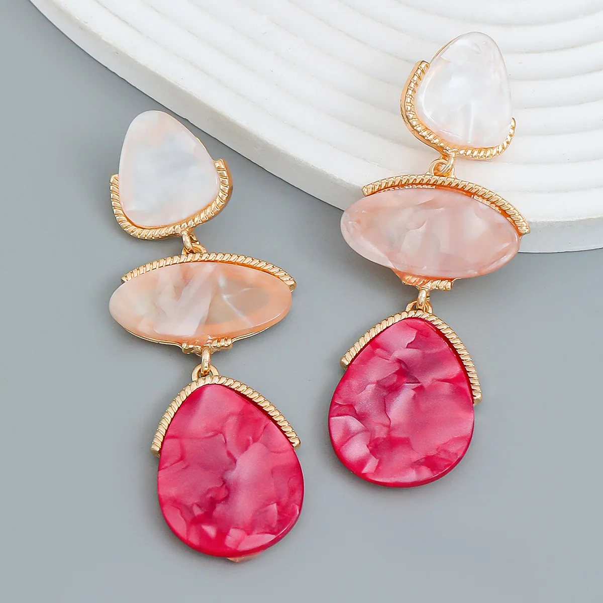 2023 New Acrylic Resin Dangle Drop Earrings for Women Fashion Multilayer Geometric Earrings Statement Jewelry Holiday Party Gift