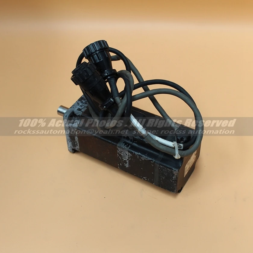 

Servo motor Y-3023-2-H04-X101 Used In Good Conition