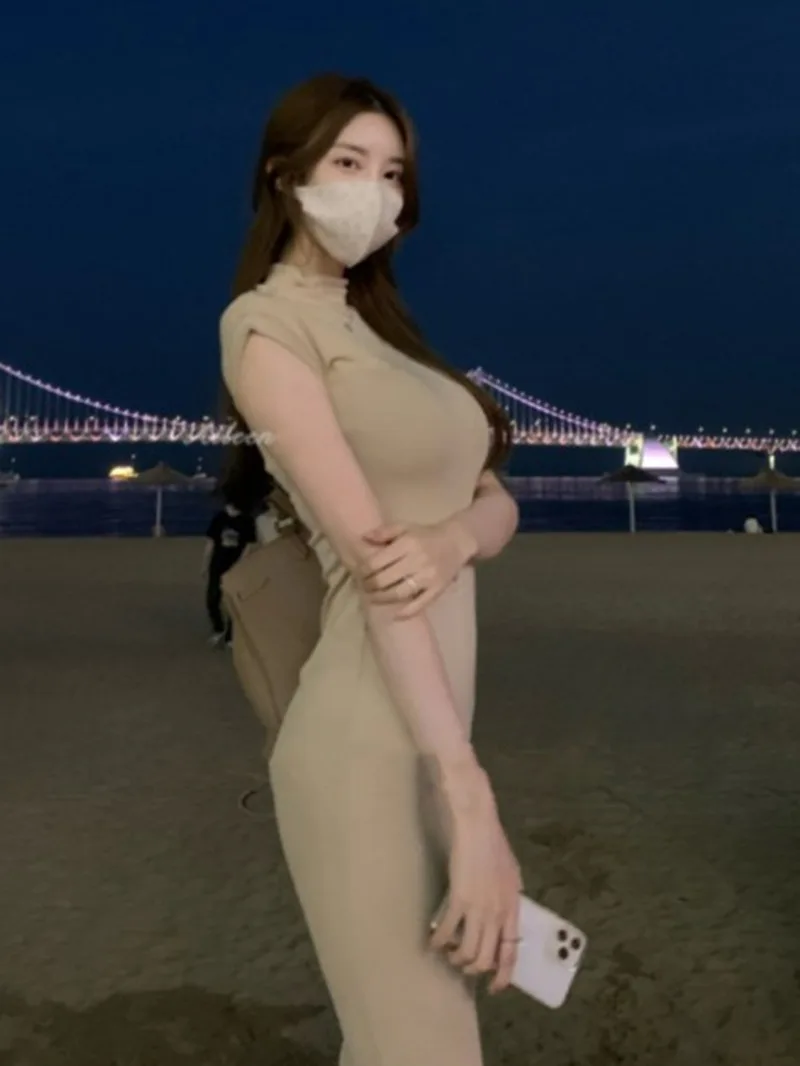 Летнее корейское платье 2024 новое с коротким рукавом и высоким воротником женское