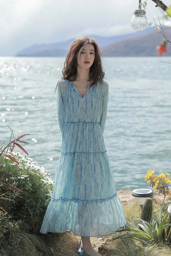 

V-neck puff sleeve floral dress