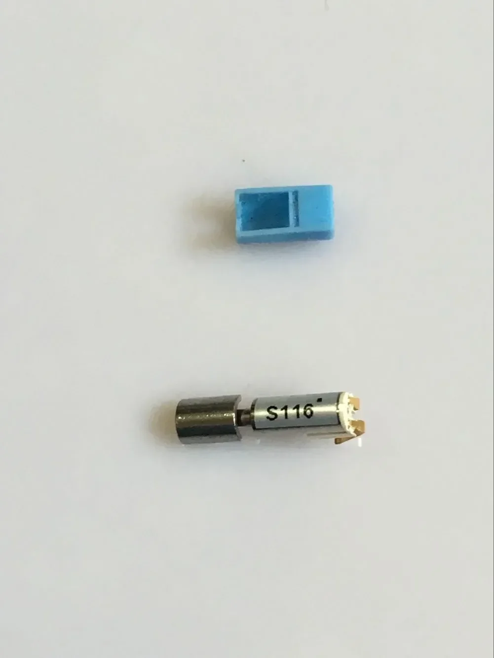 100 шт. 1 5 В-6 В 3 3*8 мм микро бессердечный вибрационный двигатель