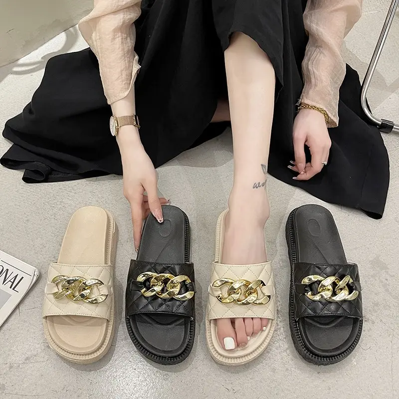 

Шлепанцы женские с заклепками, повседневные Мягкие резиновые, на платформе, металлические украшения, пляжная обувь, 2022