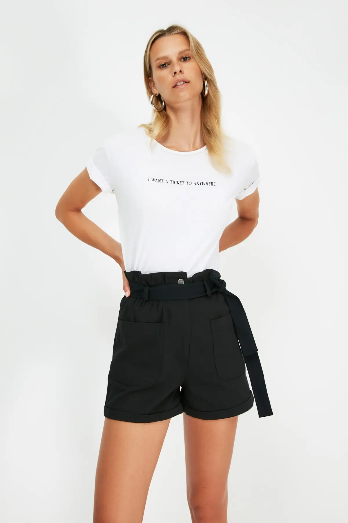 

Trendyol Gusset Shorts & Bermuda TWOSS21SR0689