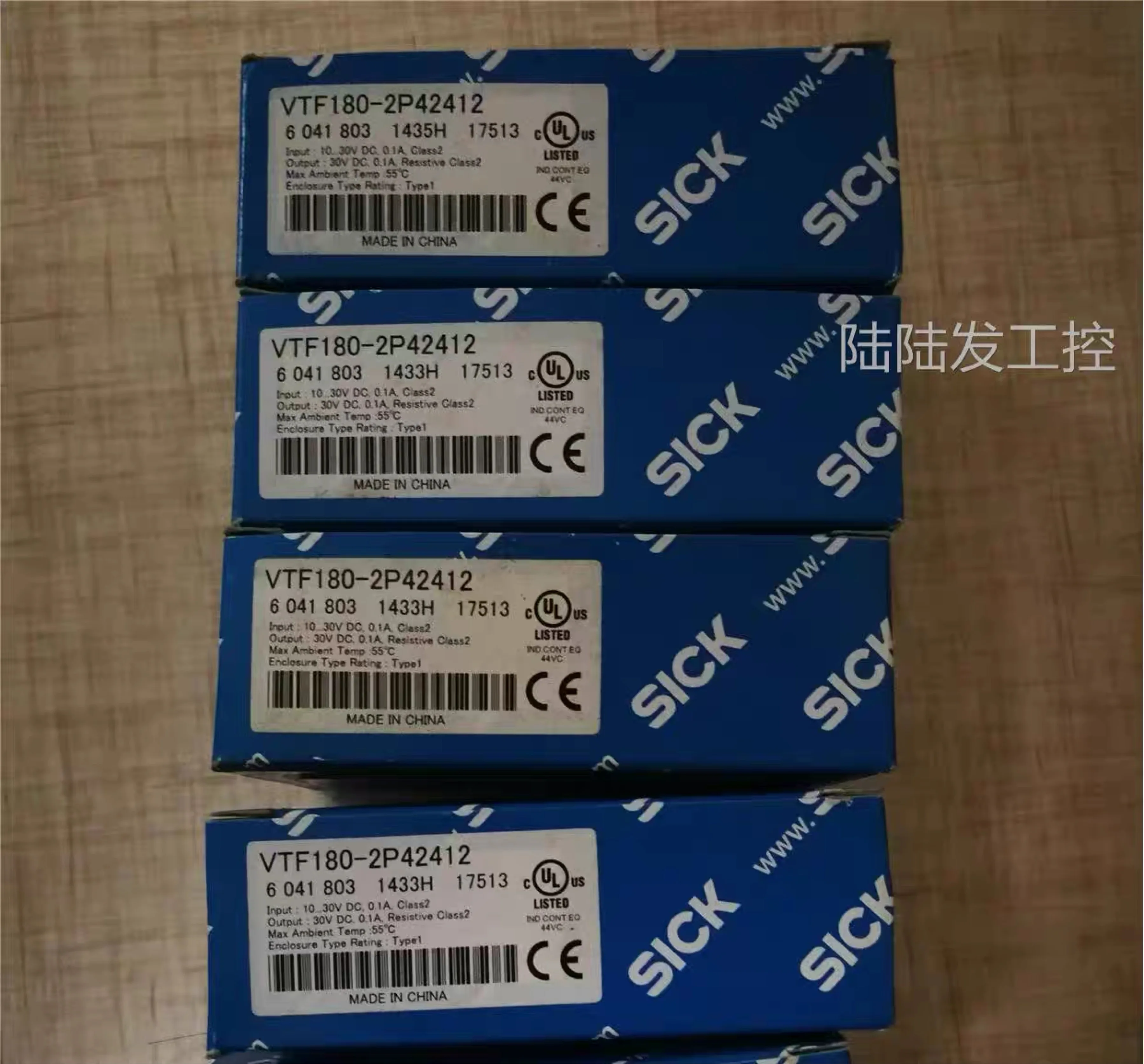 

Новый оригинальный Бесконтактный переключатель VTF 180-2P42412