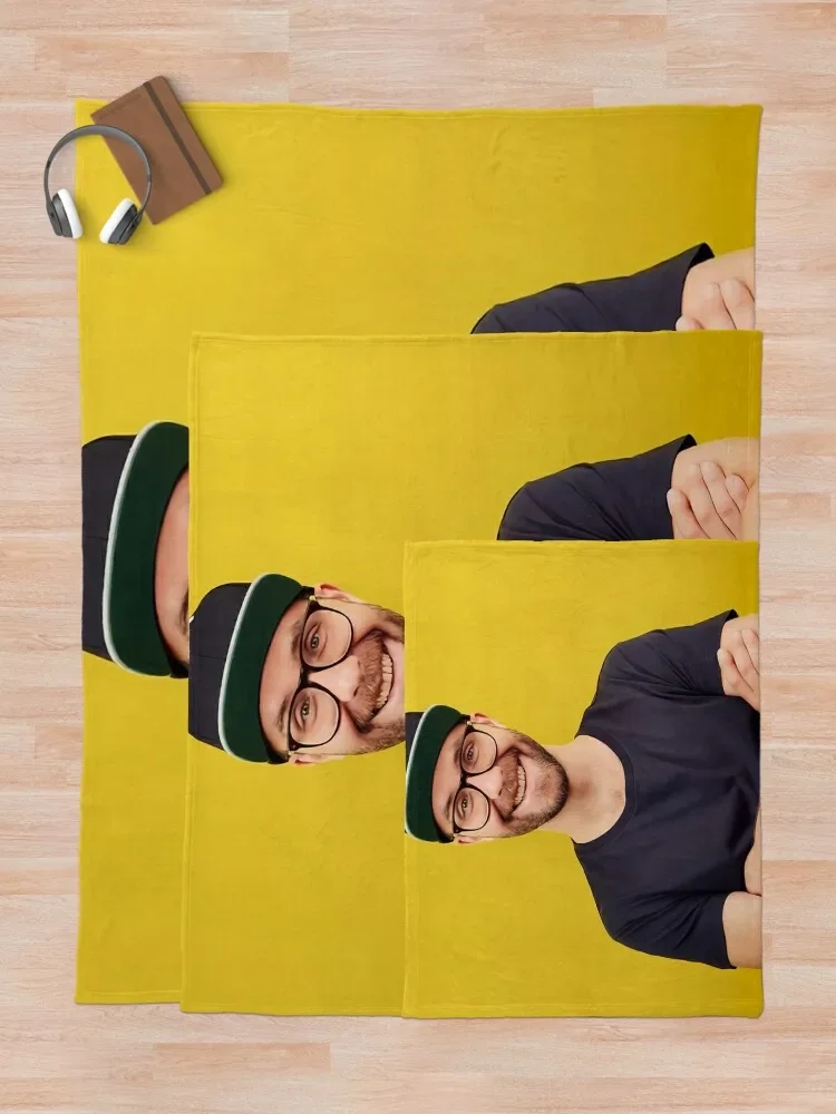 Стильное одеяло Mark Forster для дивана