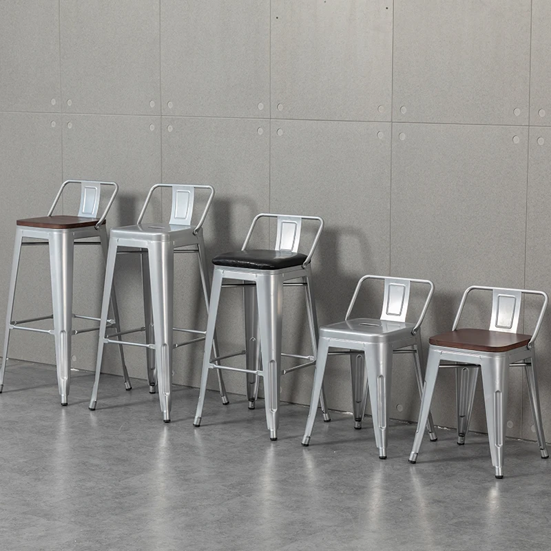 Барный стул современный минималистичный высокий из кованого железа