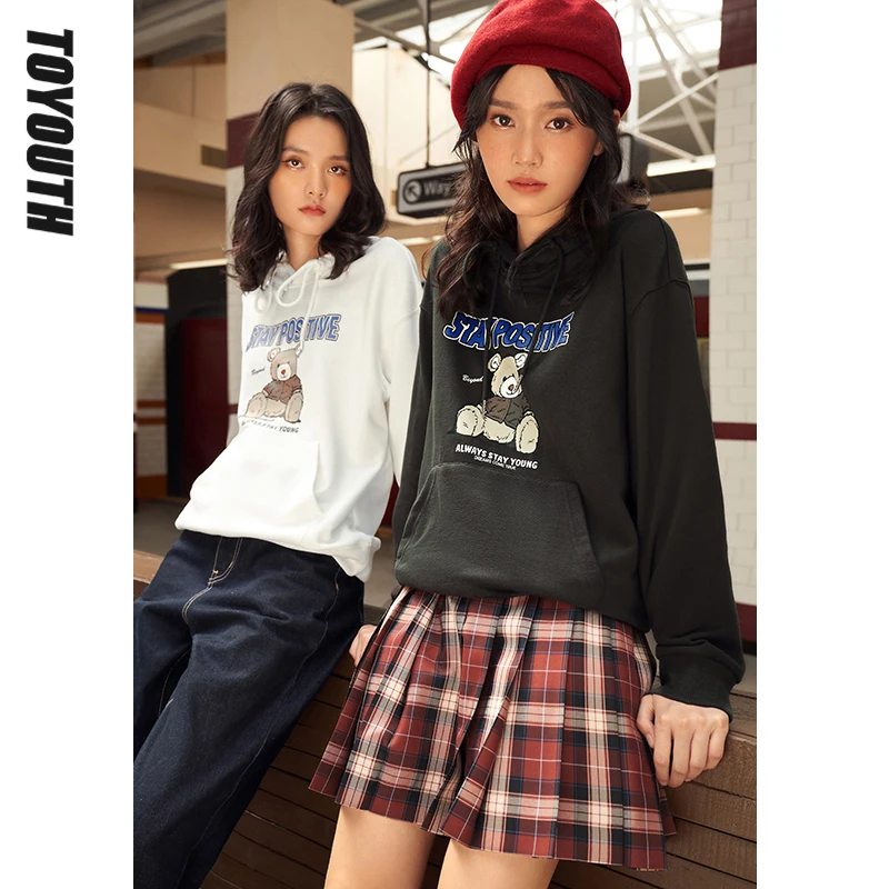 

Женский свитшот с капюшоном, круглым вырезом и надписью