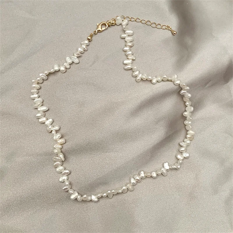 

Natural Freshwater Baroque Irregular Pearl Necklace Handmade Beaded Retro Style Neckchain Collar Chain Girl Gift
