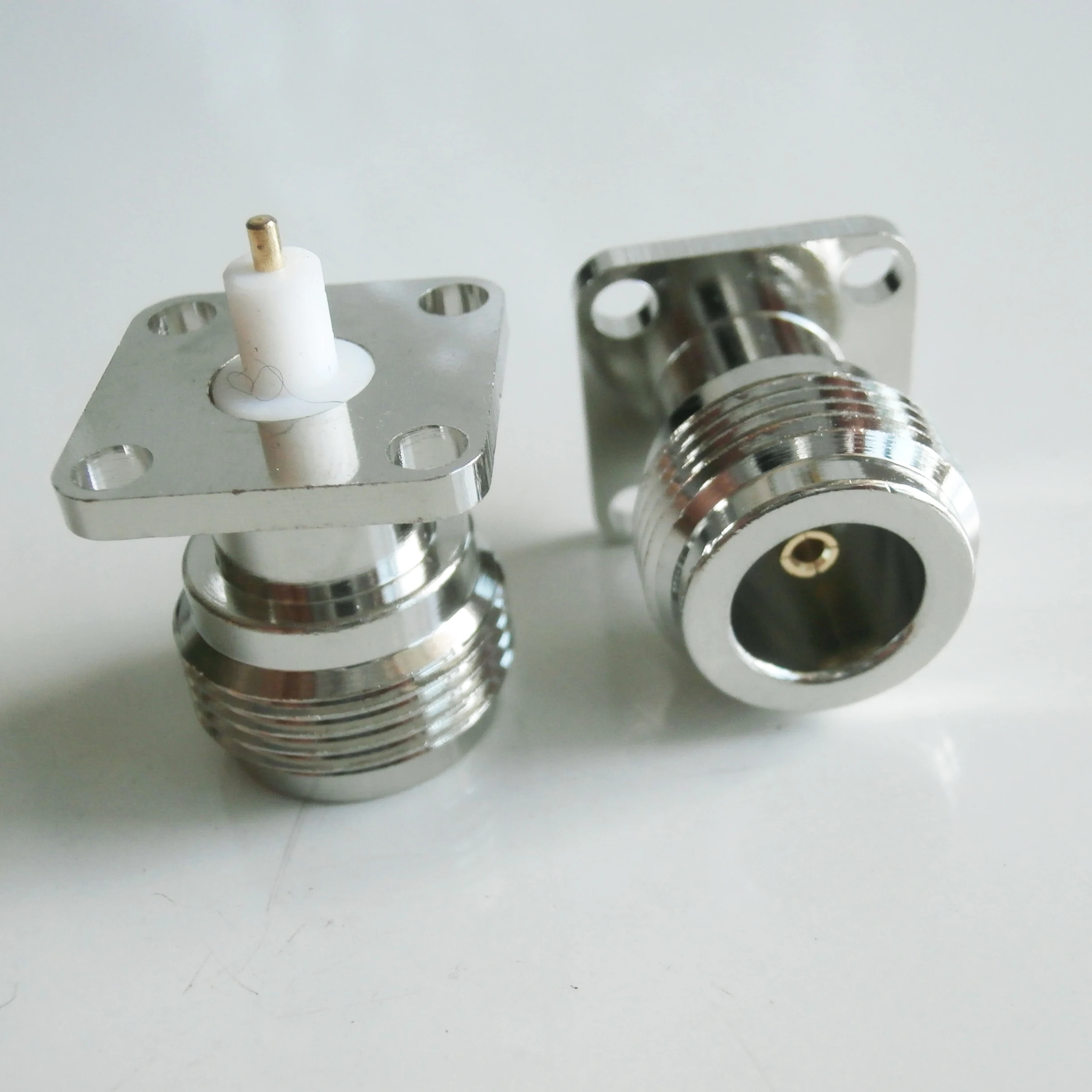 

1 Pcs Connector N Female With 4 Hole Flange Panel Chassis Mount deck PTFE Solder 17.5 X 17.5 mm RF Coax Adapters