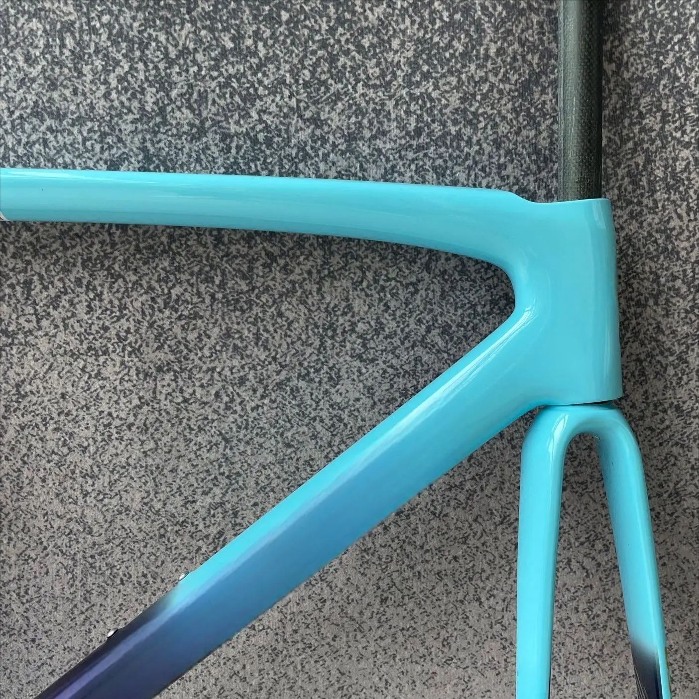 

T1100 Carbon Bike Frameset Road Bike Frame SL7 1:1 Carbon Bicycle Frame Fit Di2 Contact us for more discounts!