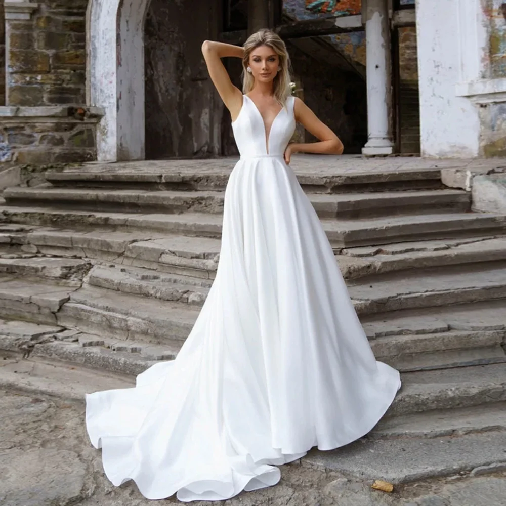 

Ivory Simple A-line Sleeveless Wedding Dresses 2022 Open Back V-neck Sleeveless Chiffon Floor length Bridal Gowns Robe De Ma