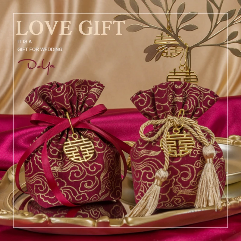 

10pcs Chinese Style Wedding Candy Bag Cotton And Linen Bronzing Candy Box For Wedding Drawstring Gift Bags Baby Shower Supplies