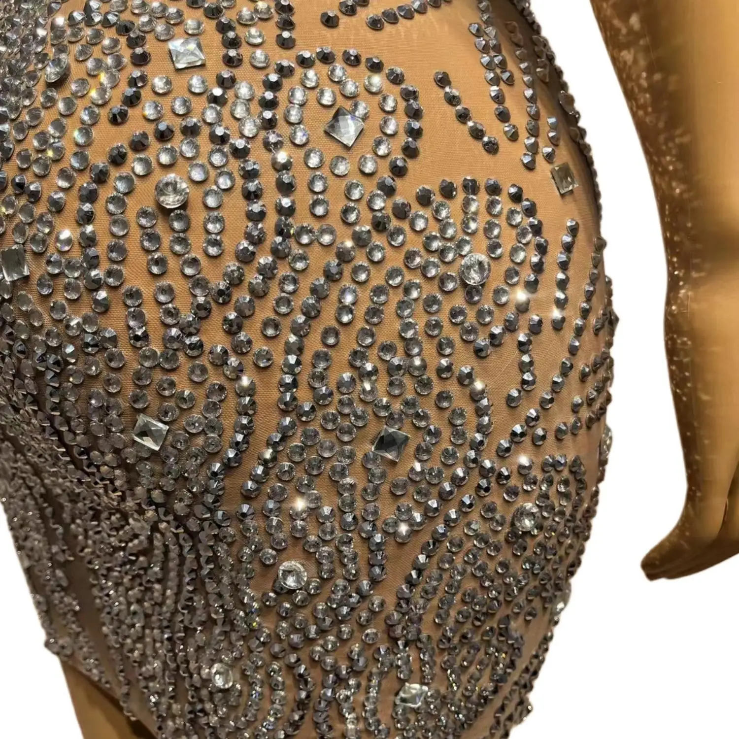 Рисунок 5 - Роскошные модные женские платья на день рождения