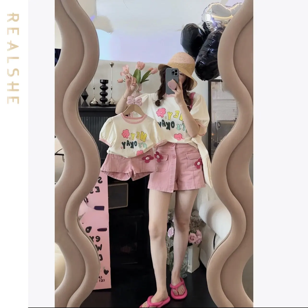 

Family Matching Outfits 2023 Summer Short Sleeve Letter Foral T-shirts Shorts for Mother and Daughter Clothing Sets